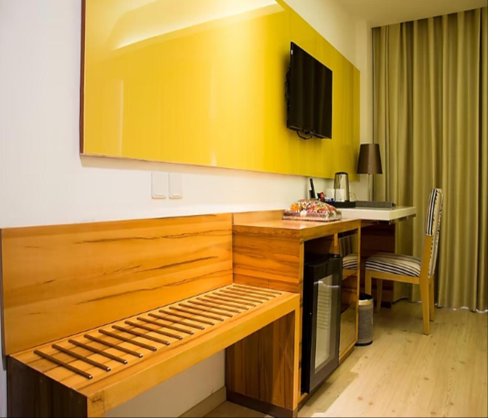 Barsana Boutique Hotel - Pure Vegetarian Calcutta Exteriör bild