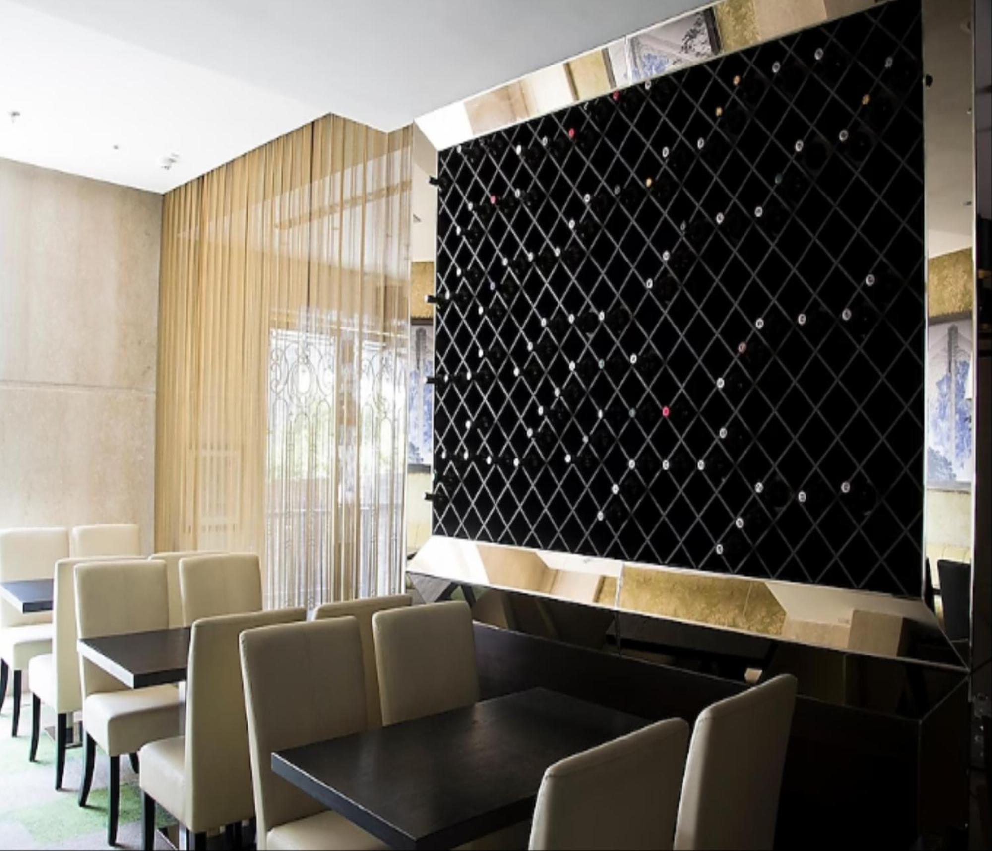 Barsana Boutique Hotel - Pure Vegetarian Calcutta Exteriör bild